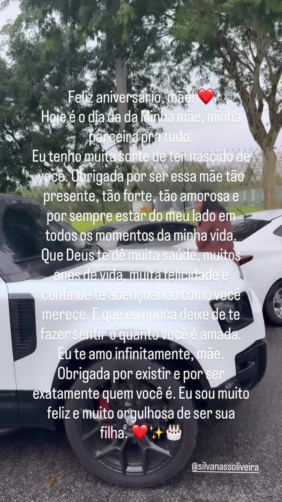Silvana Oliveira ganha carrão de presente da filha, Ludmilla, e do marido, Renato Araújo — Foto: Reprodução/Instagram