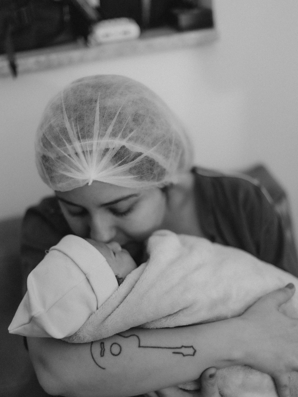 Nasce Isabela, filha de Mari Fernandez e Júlia Ribeiro — Foto: Reprodução/Instagram
