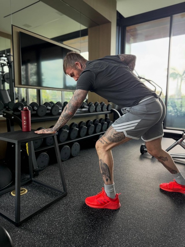 David Beckham treina em mansão de mais de R$ 400 milhões enquanto ...