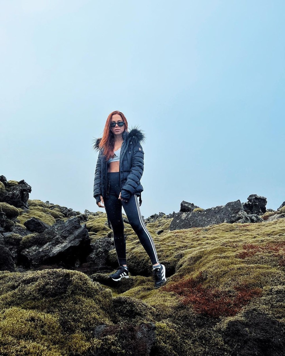 Filho de Bell Marques e Anitta postam vídeos na Islândia e cantora