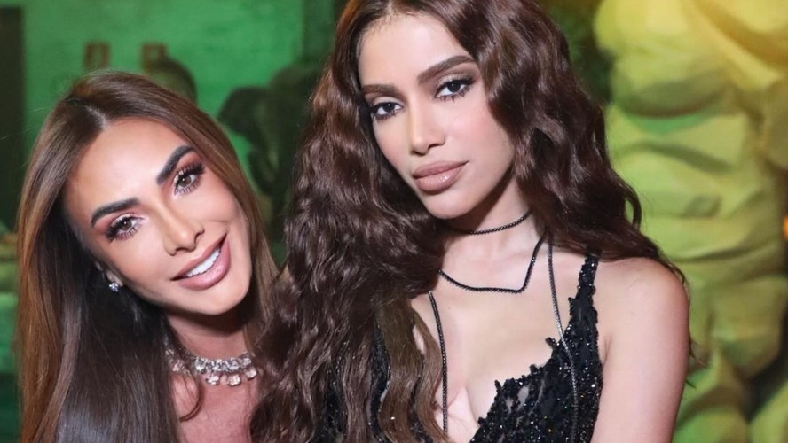 Nicole Bahls e Anitta