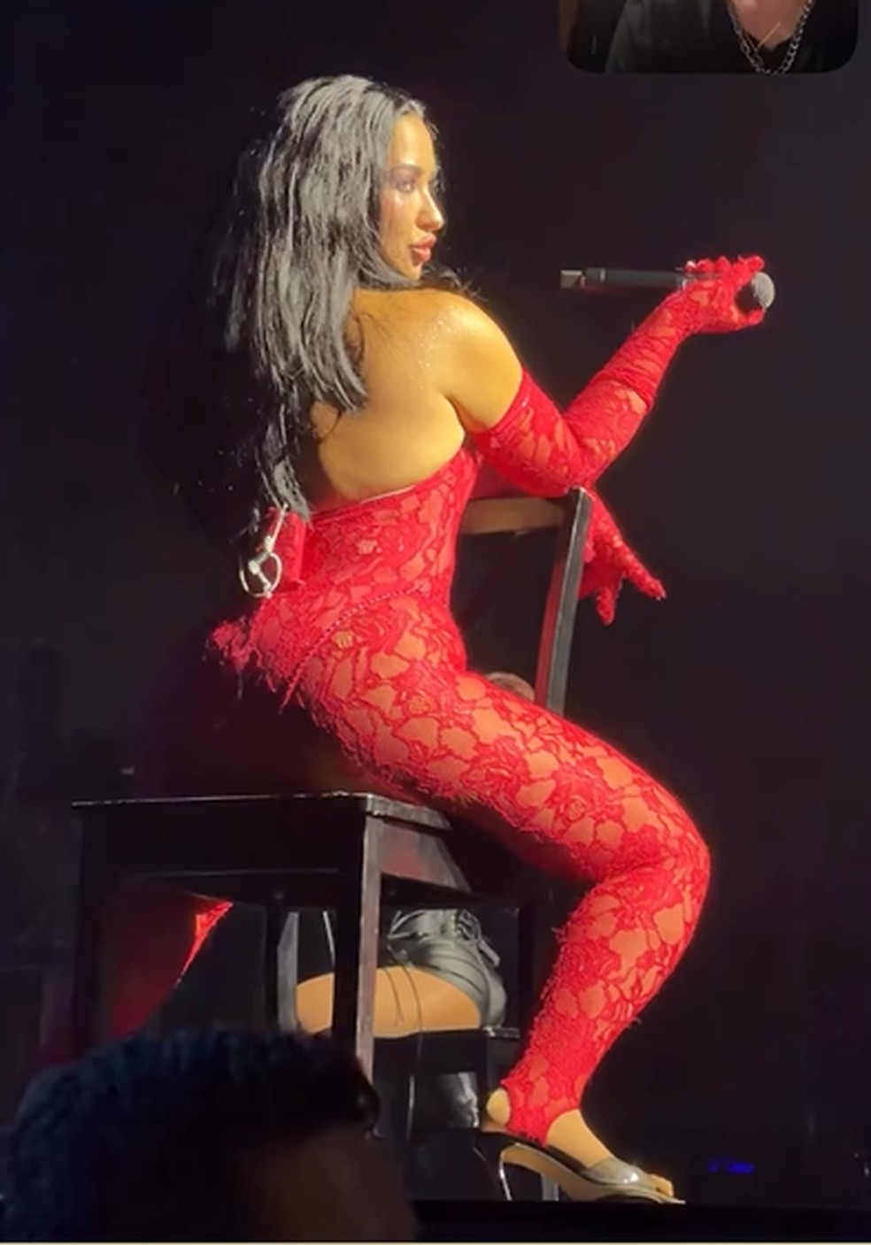 Kéfera no show de Demi Lovato — Foto: Reprodução/Instagram
