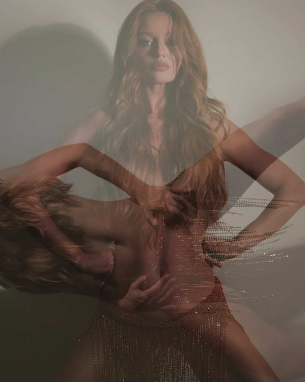 Solteiríssima, Cintia Dicker aposta em topless e biquíni transparente e agita a web; veja fotos e reações — Foto: @ruancaldass
