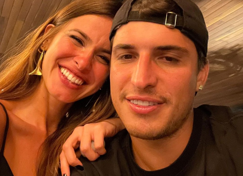 Felipe Prior e a namorada, Jéssica — Foto: Instagram