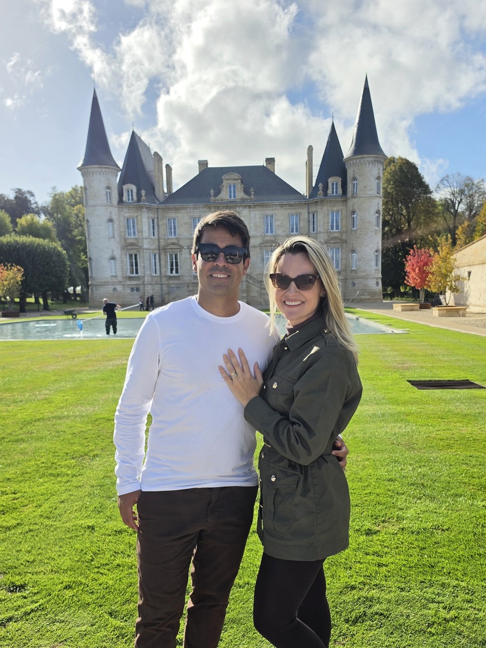 Patrick de Oliveira e Thalita Ribeiro em Bordeaux, na França — Foto: Arquivo pessoal