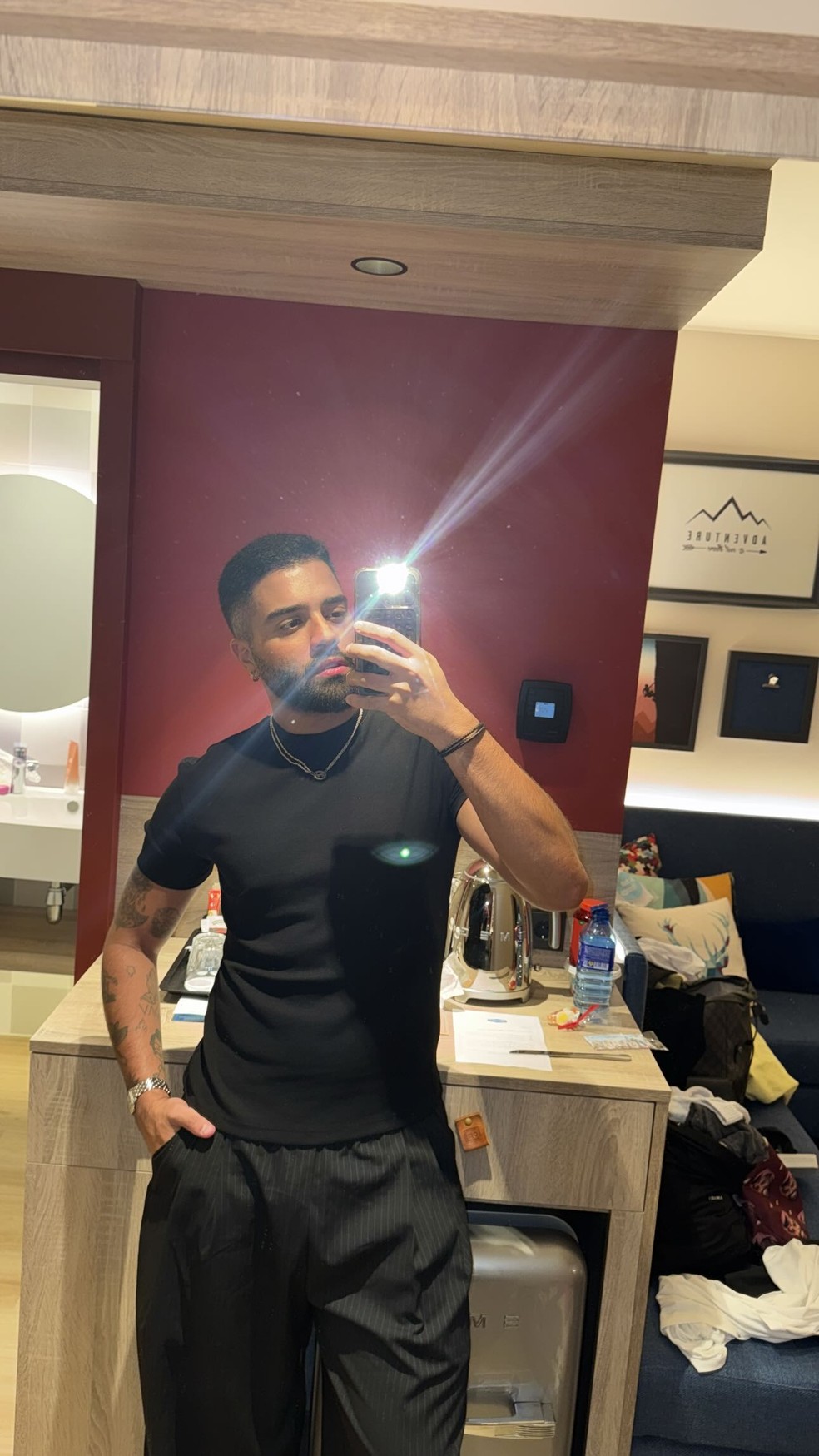 Hebert Gomes, amigo de Virginia, ganha roupa de presente de Vini Jr. — Foto: Reprodução/ Instagram