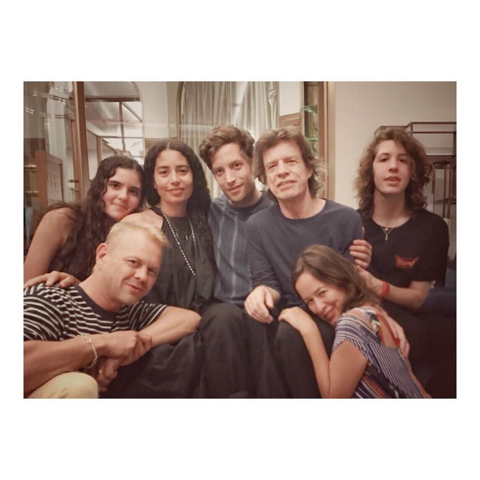 Michael Jagger com os filhos — Foto: Reprodução/Instagram