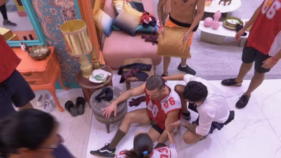 Diego Hypolito passa mal no BBB 25 — Foto: Reprodução | Globoplay