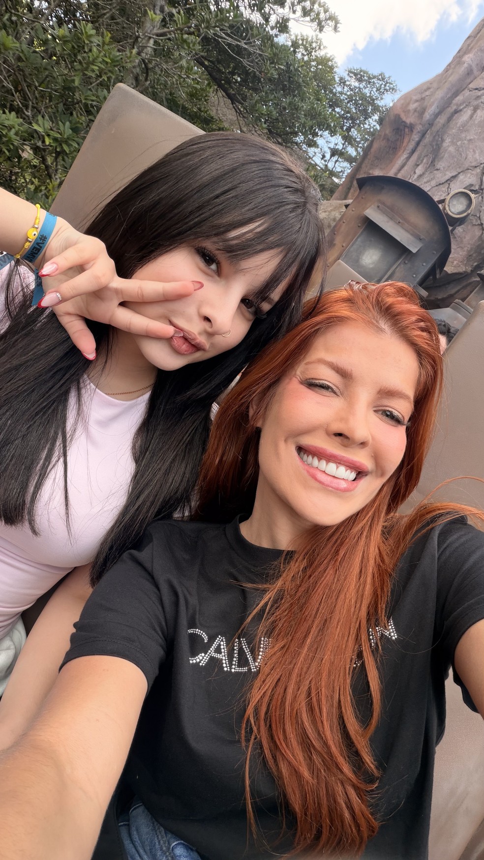 Jaquelline Grohalski curte a Disney com a filha, Isabella Grohalski — Foto: Arquivo pessoal