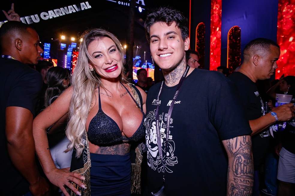 Andressa Urach e o filho Arthur Urach — Foto: Thiago e Caio Duran/BrazilNews