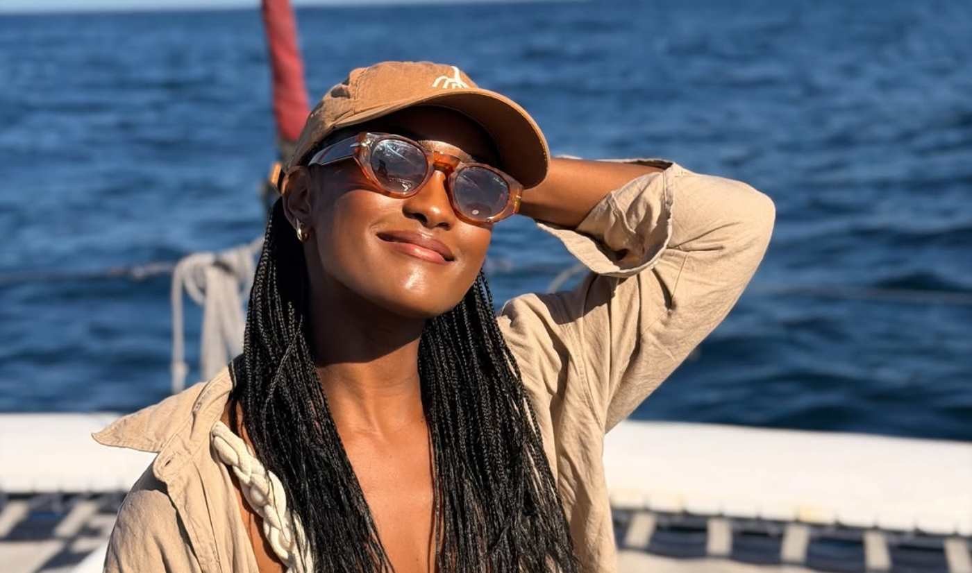 Após fim do namoro, Erika Januza faz passeio de veleiro para ver reprodução de baleias: 