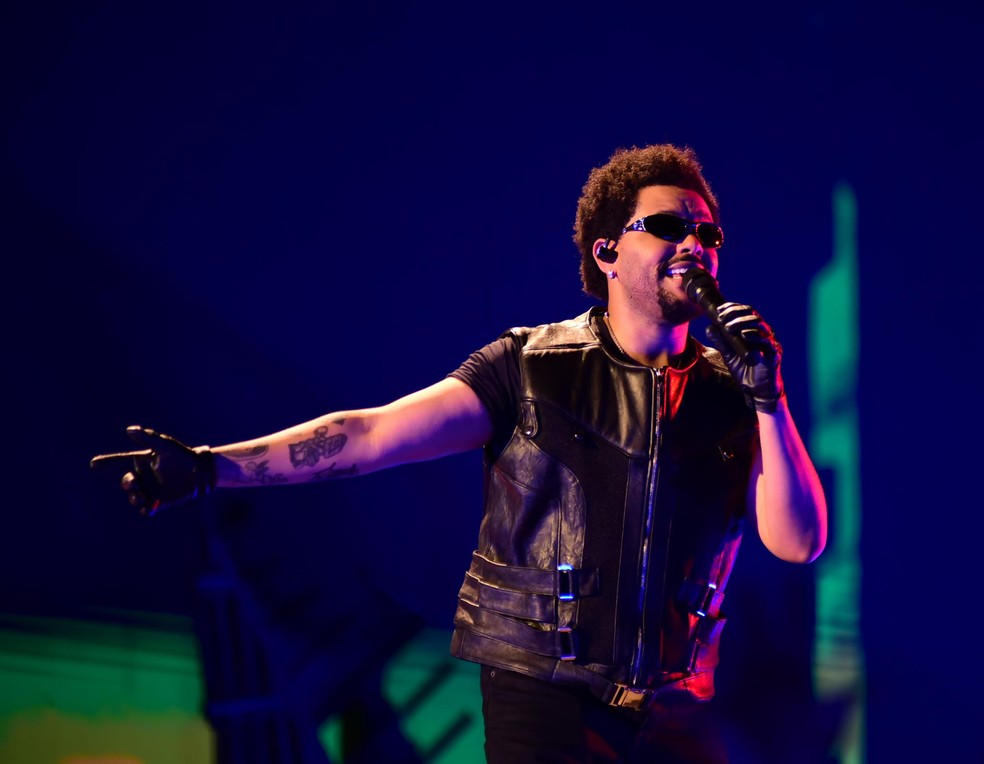 Anitta e The Weeknd anunciam parceria com a música 'Rio' durante show ...