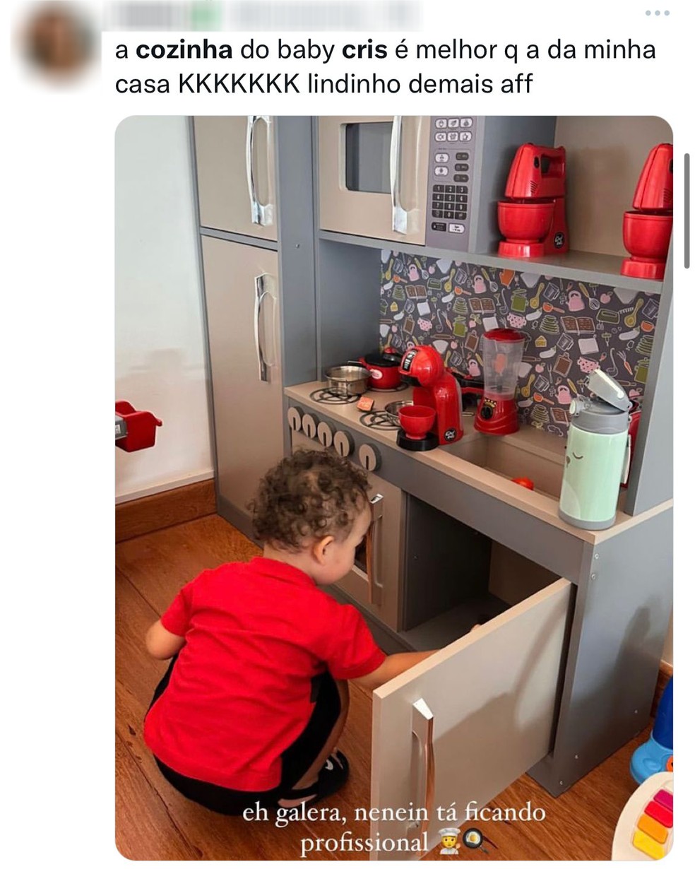 Anônimos comentam sobre a cozinha de brinquedo de Cris, filho de Bianca Andrade com Fred — Foto: Reprodução/Twitter