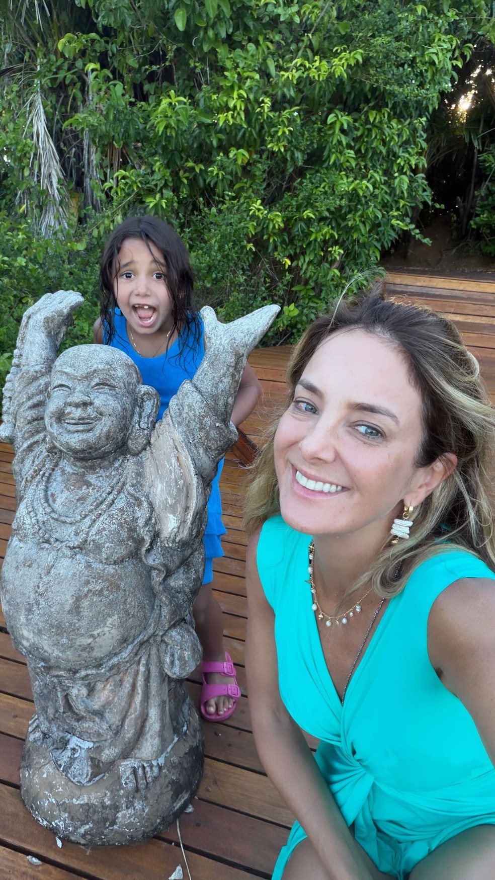 Ticiane Pinheiro curte a Bahia com a filha caçula, Manuella — Foto: Reprodução/Instagram