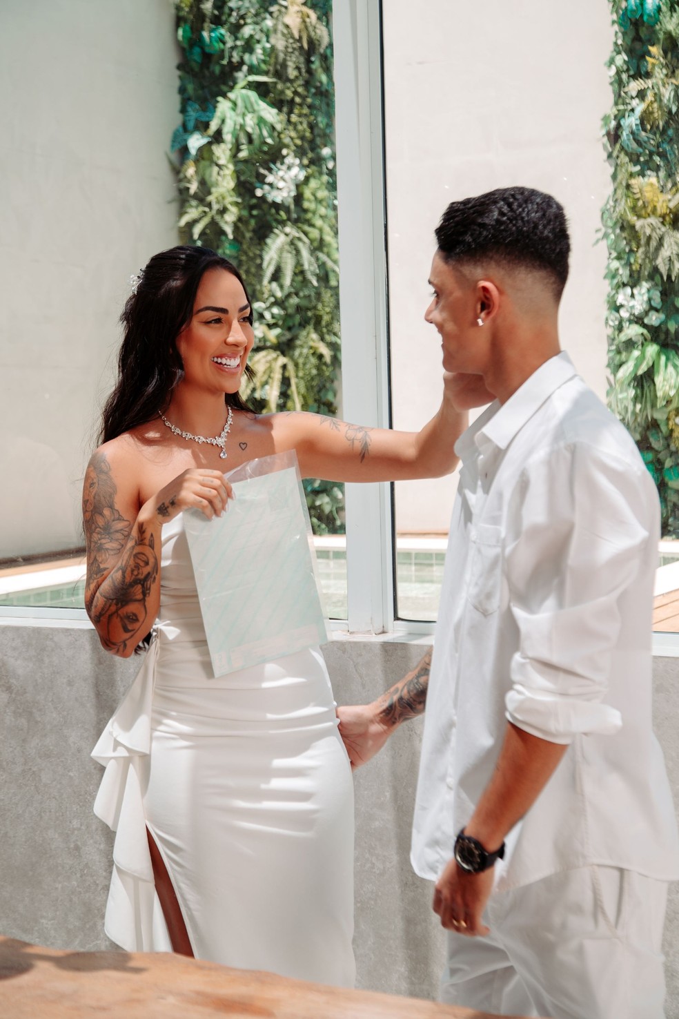 Pamella Rodrigues e Victor Lunardi se casam no civil &mdash; Foto: Fl&aacute;via Zanvettor/Divulga&ccedil;&atilde;o