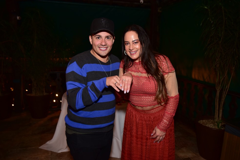 Silvia Abravanel e Gustavo Moura ficam noivos — Foto: Leo Franco/AgNews