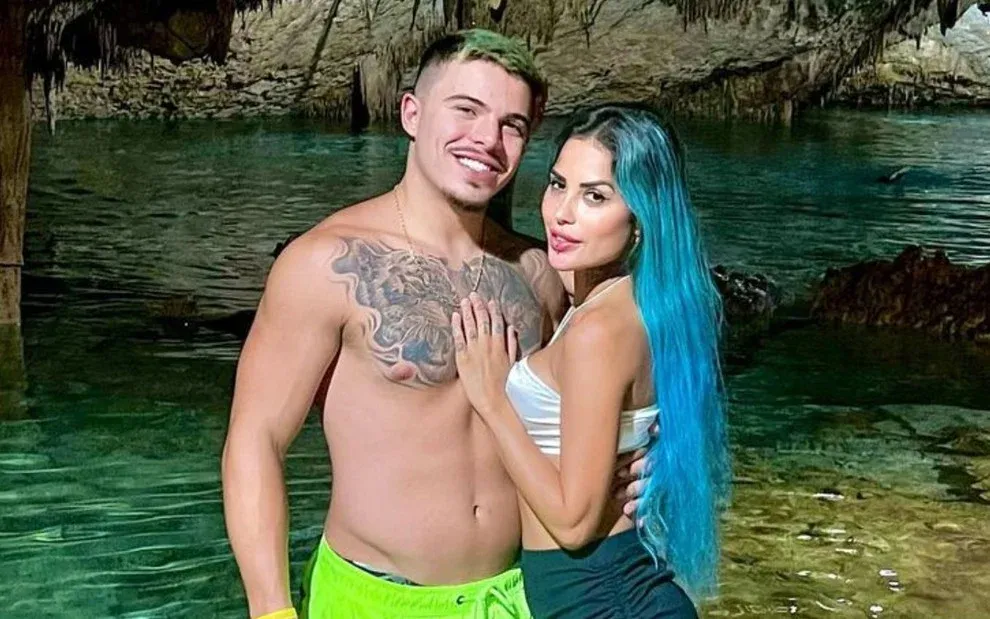 Thomaz Costa e Tati Zaqui terminaram o namoro de sete meses após idas e vindas— Foto: Instagram