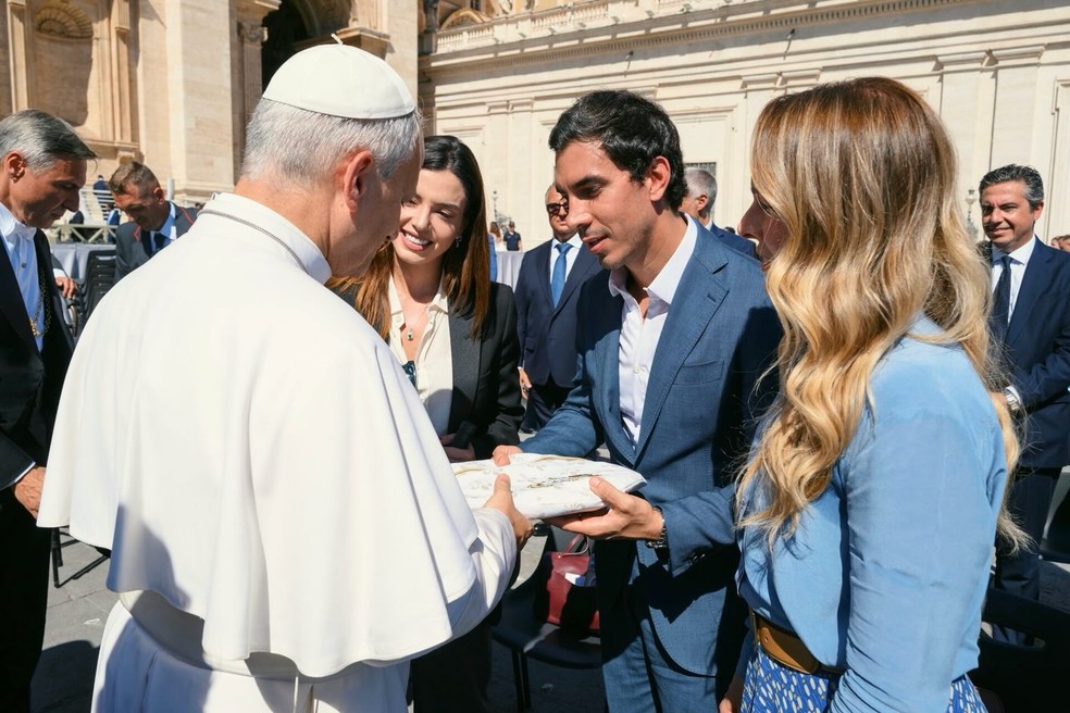 Giovanna Lancellotti mostra encontro com papa Leão XIV — Foto: Reprodução/Instagram