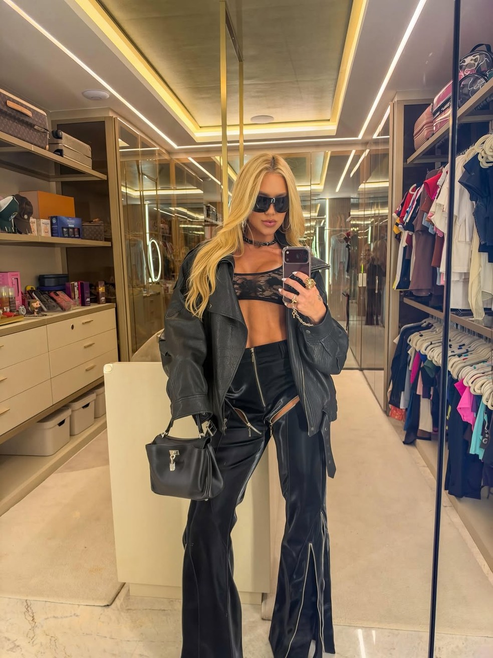 Solteira, Virginia Fonseca posa com top de renda transparente e ganha elogios: ‘Que corpo!’ — Foto: Reprodução/Instagram