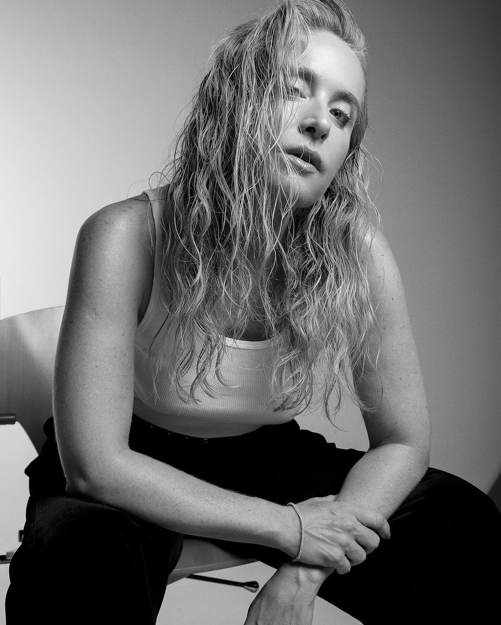 Angélica posa de lingerie e ganha elogios: 'Cada dia mais linda'; fotos