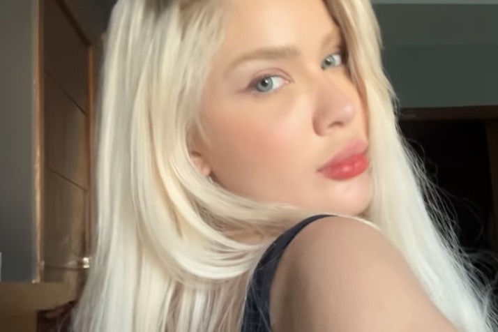 Saiba tudo sobre: Karoline Lima