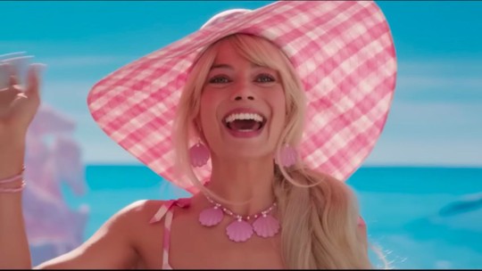 Diretora de 'Barbie' explica motivo da última cena de Margot Robbie no filme
