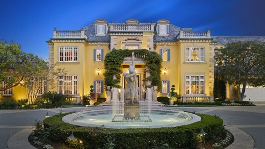 Rod Stewart coloca mansão à venda em Beverly Hills por R$ 343 milhões