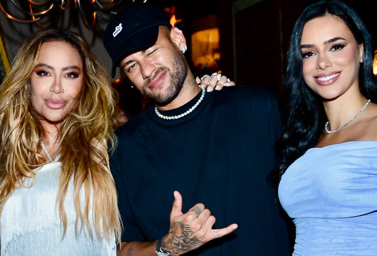 Neymar e Biancardi celebram 29 anos de Rafaella em jantar com presença de  Piqué e mais; veja fotos