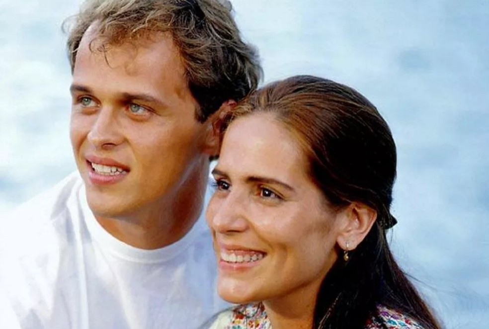 Gloria Pires e Guilherme Fontes formaram o par romântico central de 'Mulheres de Areia' (Globo, 1993) — Foto: CEDOC/TV Globo