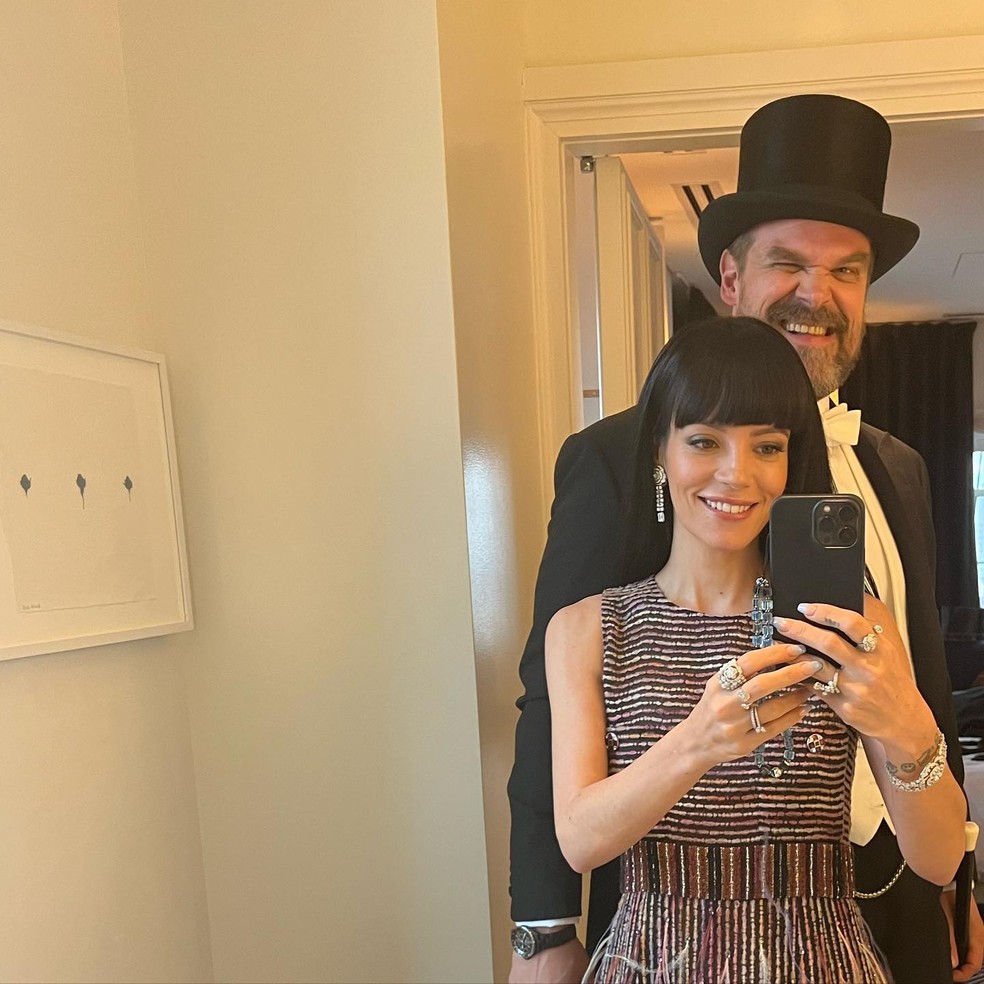 Lily Allen e o marido, o ator David Harbour — Foto: Reprodução / Instagram