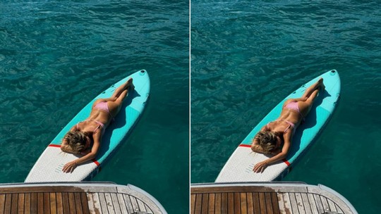 Giovanna Ewbank atualiza o bronzeado em prancha de surfe