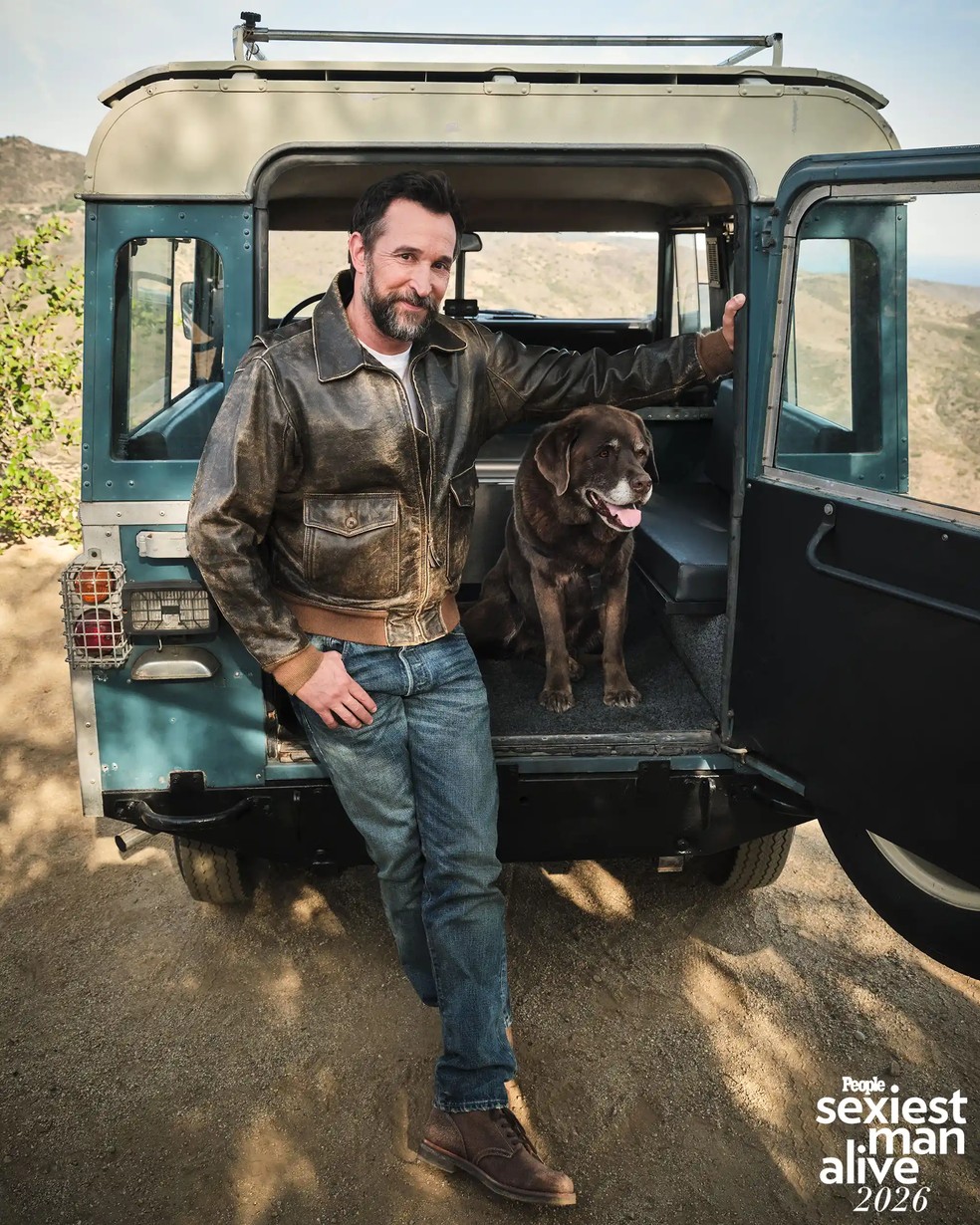 Noah Wyle, de 'The Pitt', é eleito o homem mais sexy do mundo em 2026; saiba tudo — Foto: Jeff Lipsky/Four Eleven Agency/People