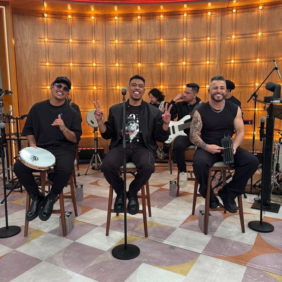 De Goiânia, grupo de pagode Kamisa 10 fala de amor com referências ...