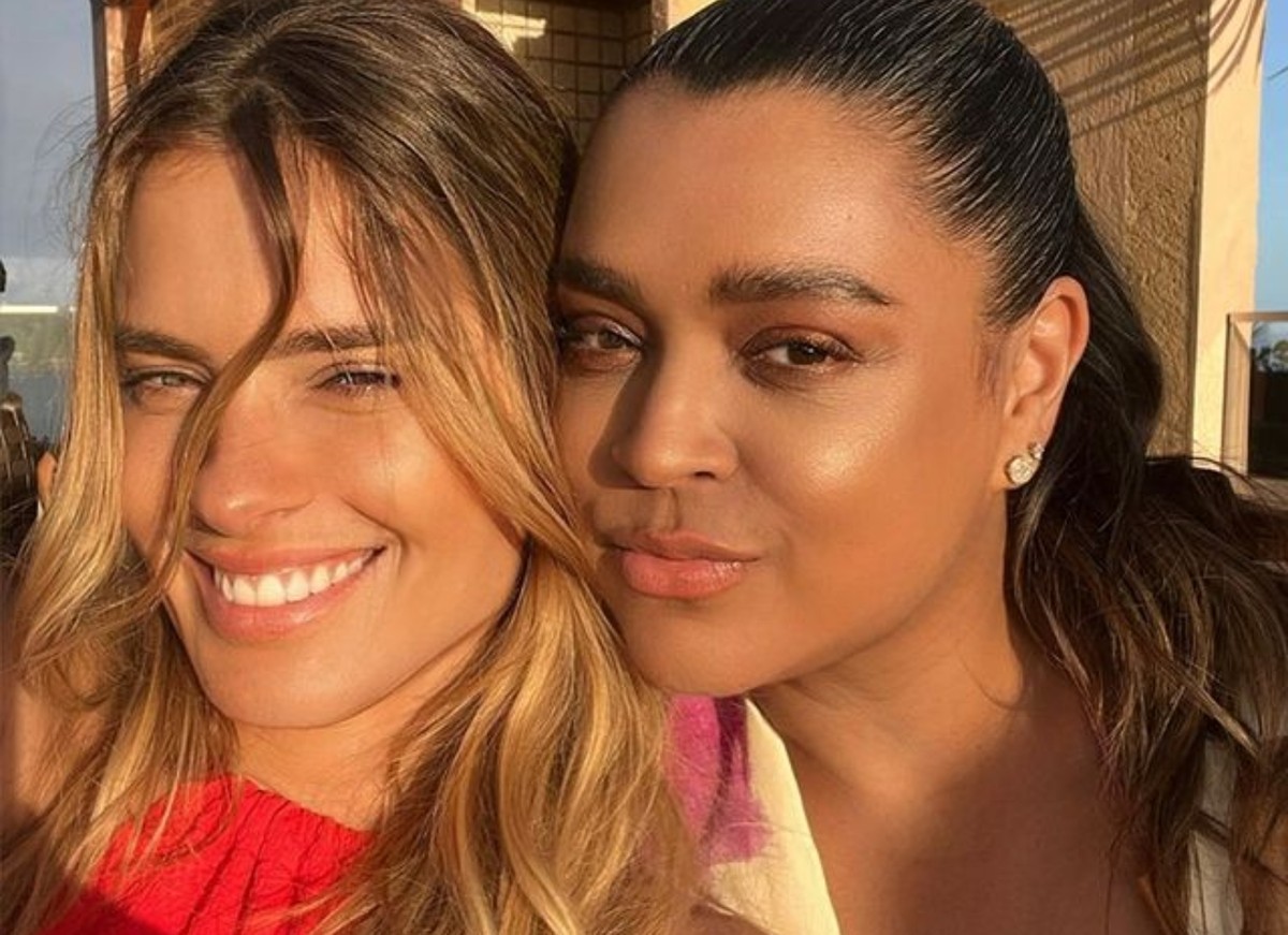 Carolina Dieckmann Voa para Nova Iorque para Apoiar Preta Gil em Momento Difícil