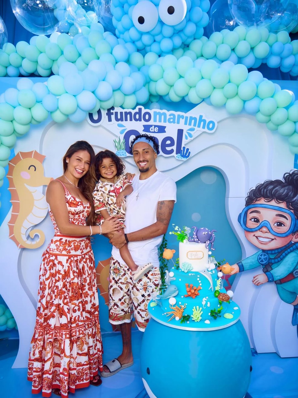 Raphinha, da Seleção, celebra 3 anos do filho com festão; veja tema