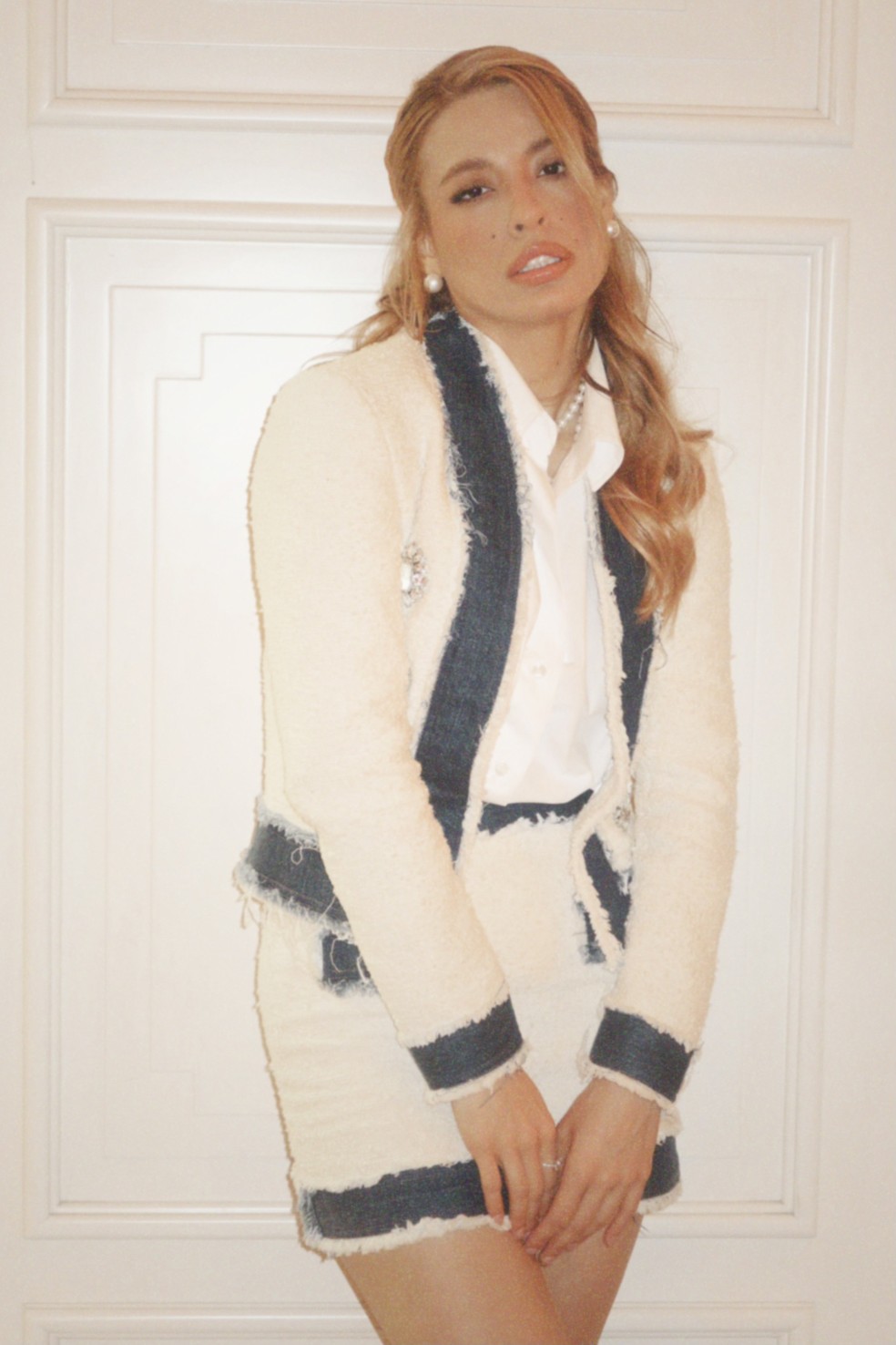 Beatriz Reis usa look exclusivo na Semana de Moda de Milão — Foto: Divulgação