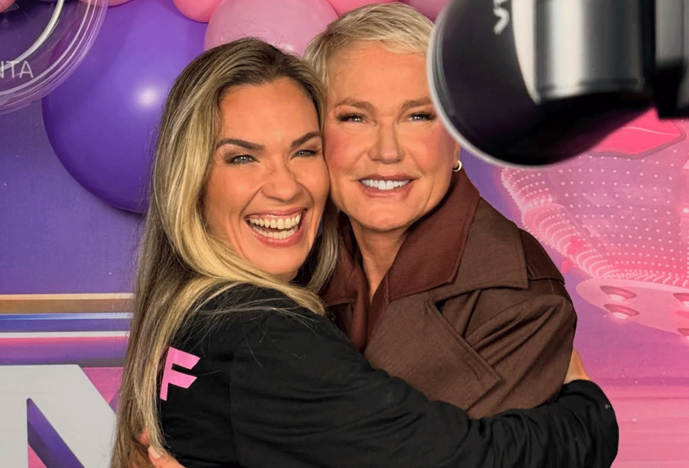 Ex-paquita Andrezza Cruz conta bastidores: 