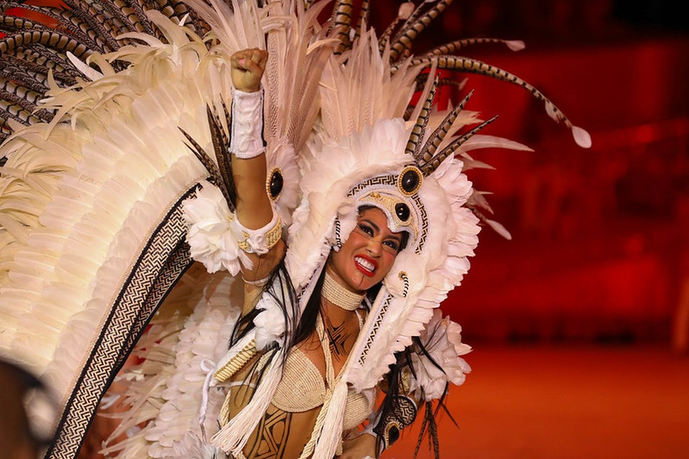 Boi-bumbá Garantido durante apresentação de 2024 — Foto: Euzivaldo Queiroz / SeducAM