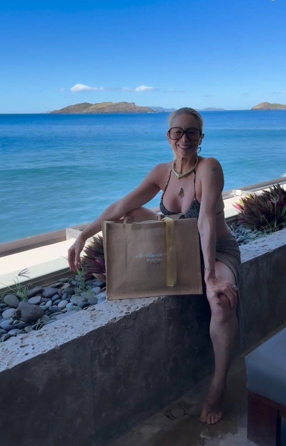 Danielle Winits curte fim de ano em St. Barths &mdash; Foto: Reprodu&ccedil;&atilde;o/Instagram