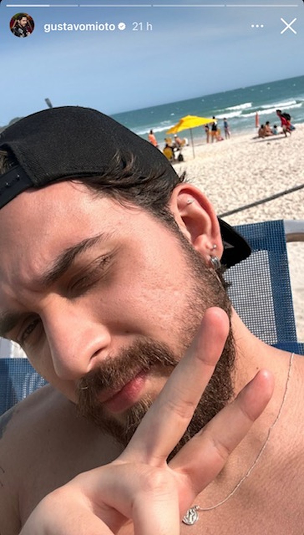 Gustavo Mioto curte praia no Rio — Foto: Reprodução/Instagram
