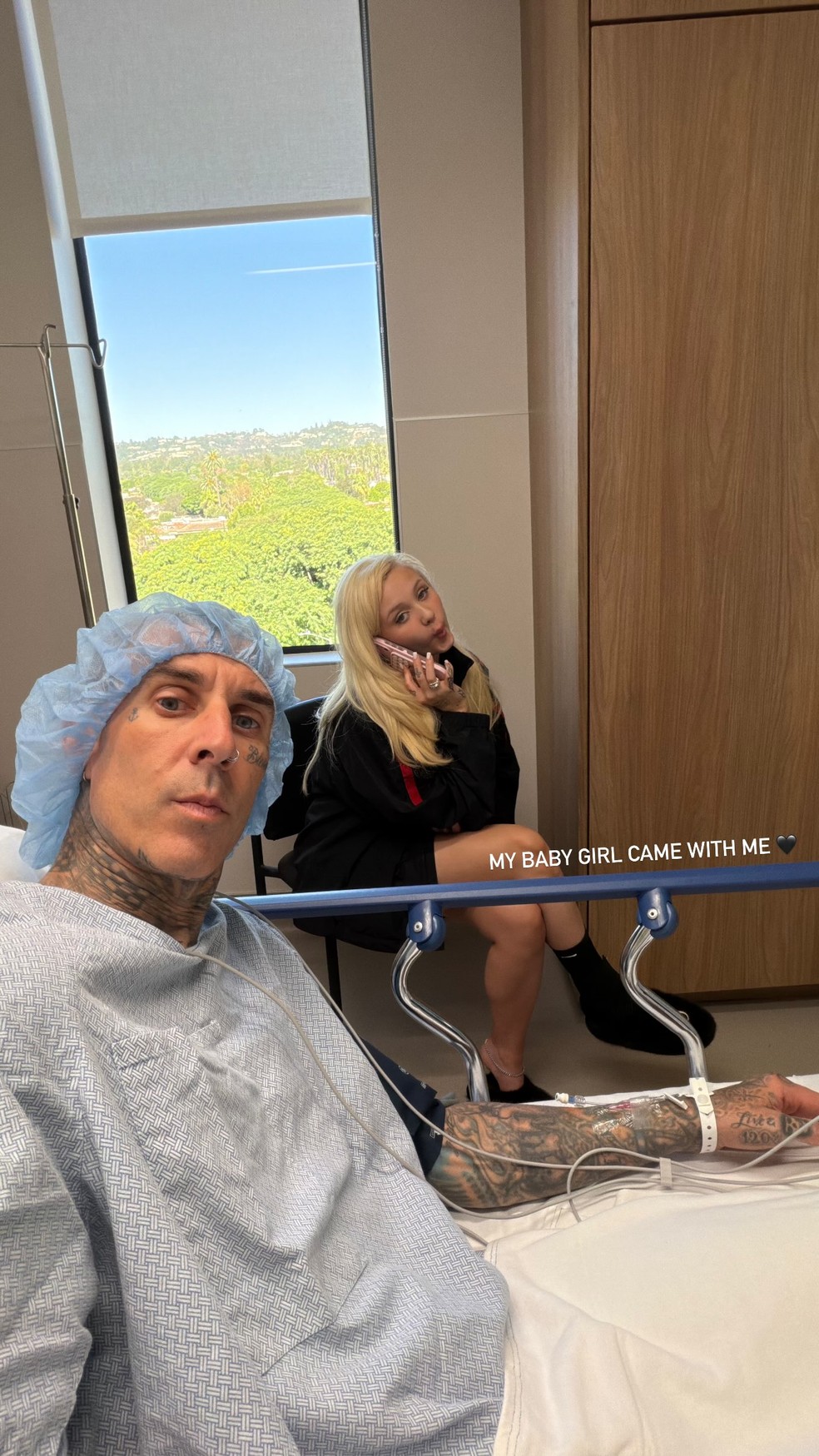 Travis Barker e a filha, Alabama Barker — Foto: Reprodução/Instagram