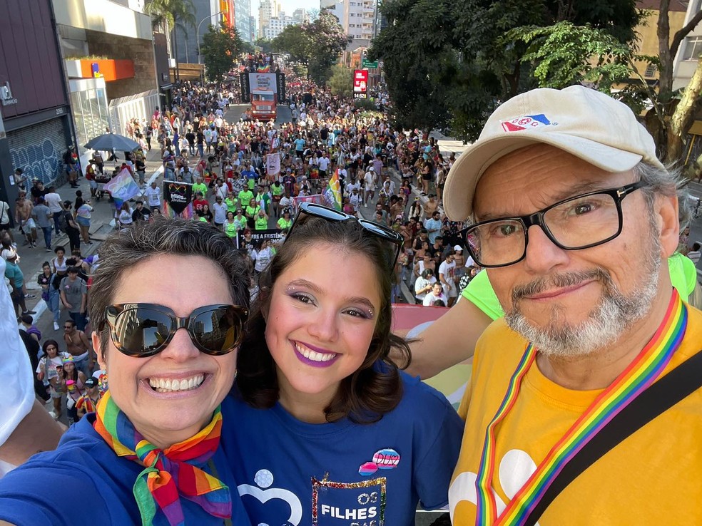 Sandra Annenberg e Ernesto Paglia com a filha, Elisa — Foto: Instagram