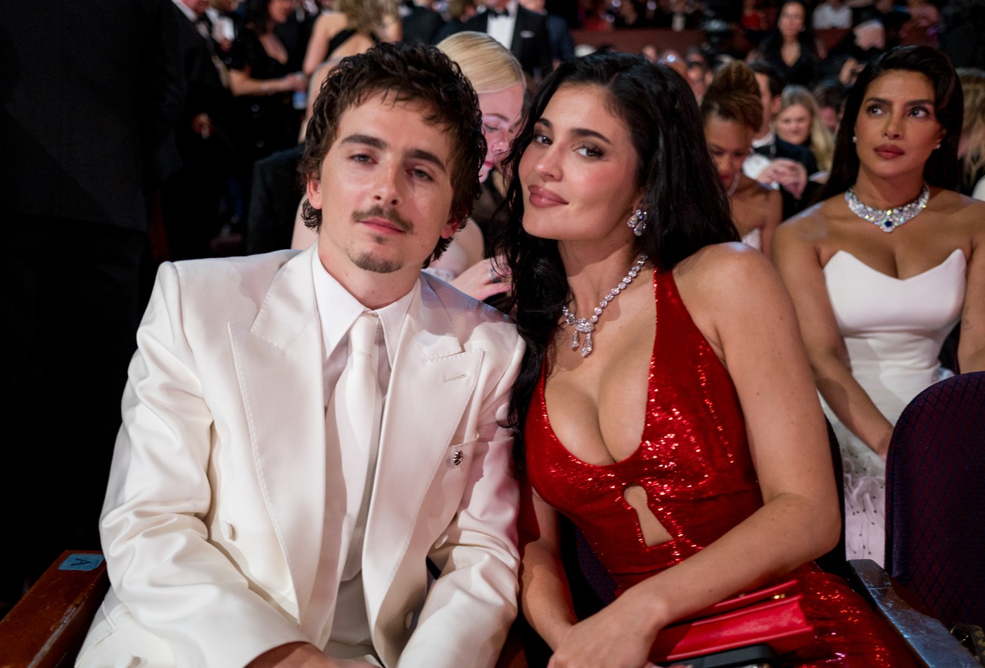 Kylie Jenner estaria 'pressionando' Timothée Chalamet por pedido de casamento por 'ciúmes' de sua irmã; entenda - Foto
