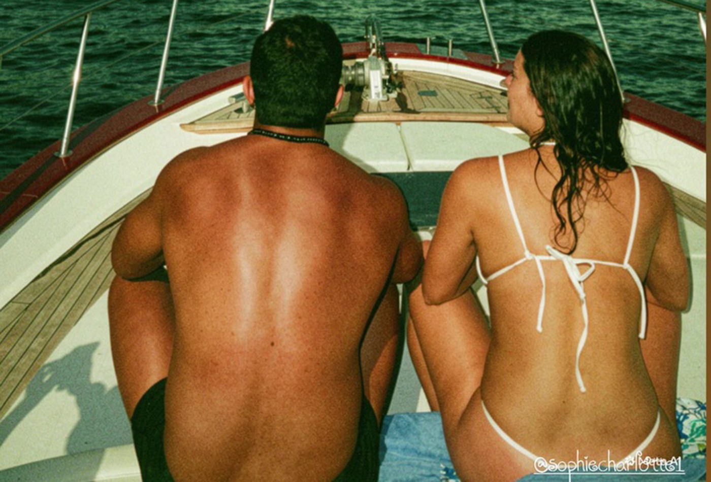 Xamã posa com Sophie Charlotte em passeio de barco após reatar namoro: 