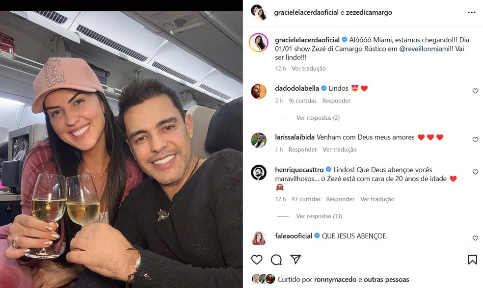 Graciele Lacerda e Zezé Di Camargo no avião rumo a Miami — Foto: Reprodução/Instagram