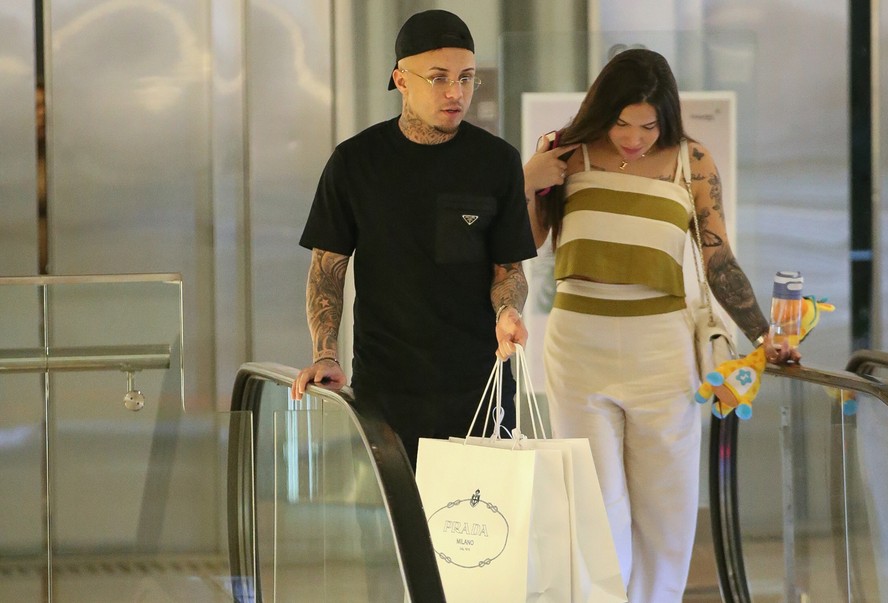 Esposa de Cebolinha, do Flamengo, ostenta presentes de luxo após reatar ...