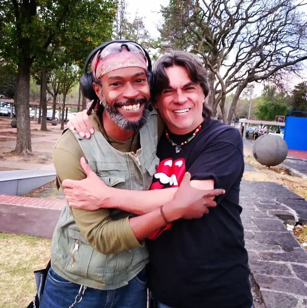 Pedro Javier Vivero Valdez e Álvaro Cerviño, intérpretes de Cirilo e Miguel Villaseñor em 'Carrossel', em reencontro em 2026 — Foto: Reprodução/Instagram