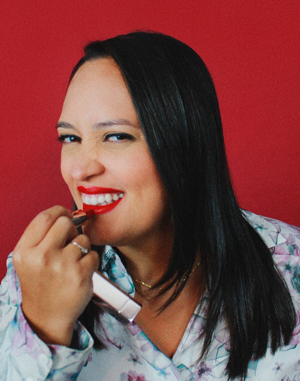 Ana Carolina Moura usa batom Icon Lipstick, da Fenty Beauty — Foto: Eduardo Garcia/ Quem
