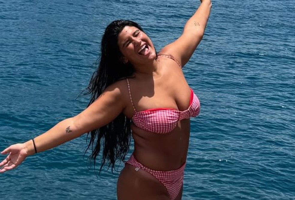 Giulia Costa de biquíni — Foto: Reprodução/Instagram