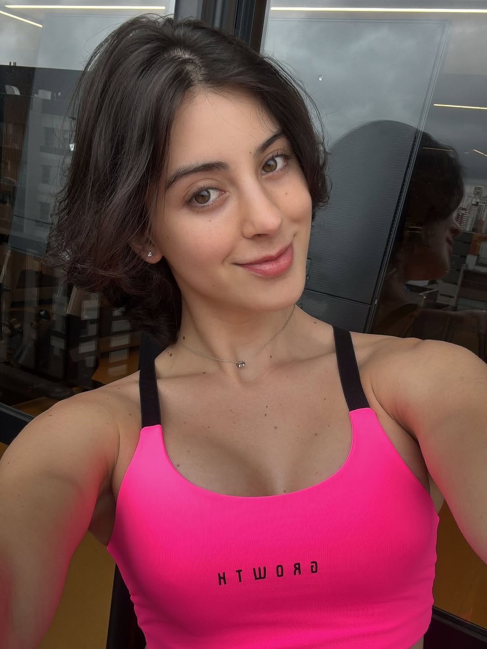 Bella Longuinho agita web ao mostrar 'shape' em dia após implante de silicone: 'Lindíssima' — Foto: Reprodução/Instagram